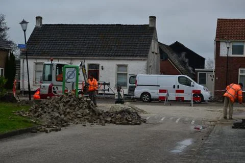 Two lampposts in the middle of a cycle path. Doezum, groningen Foto stock