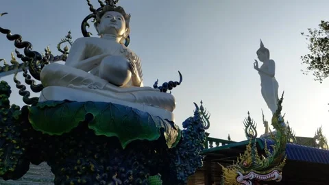 Two large Buddha statues Stockbeeldmateriaal 264014789