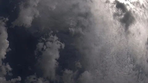 Two layers of clouds timelapse Stockbeeldmateriaal 110896201
