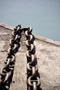Two long metal chains Fotos de archivo
