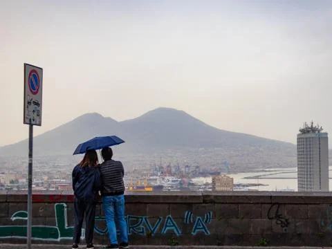 Two lovers in naples Фото