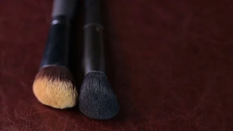 Two makeup brushes, circle rotation Stock-Footage 85321819