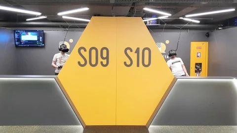 Two man in VR glasses are playing video games. People have fun Vídeo Stock 99225146