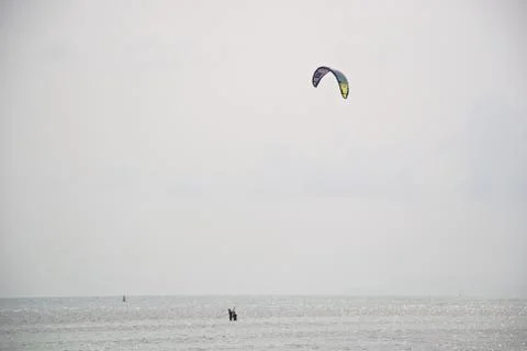 Two men learning kiting 스톡 사진