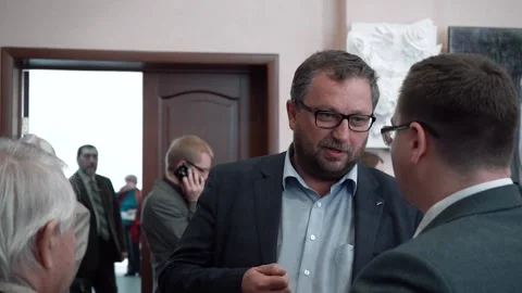 Two men talking Stock Footage 130749864