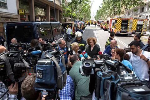 Two missing workers in collapsed building, Madrid, Spain - 23 May 2018 Fotos de archivo