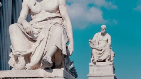 Two monuments of Austrian parliament building. Video stock 73511173