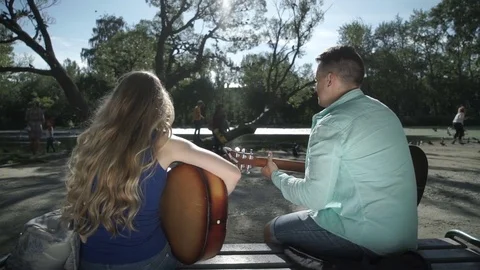 Two musicians play a duet Stockbeeldmateriaal 79859898
