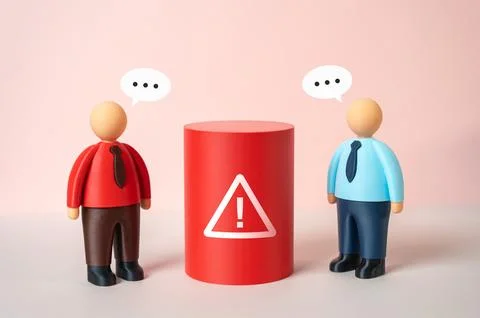 Two office workers discuss a problem and search for a solution. Teamwork in.. Foto stock