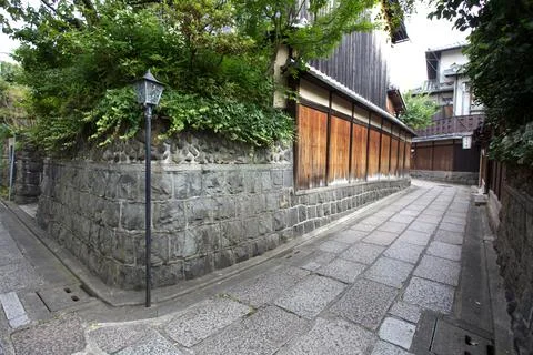 Two old paths meet in the old Higashiyama district of Kyoto Stock Photos