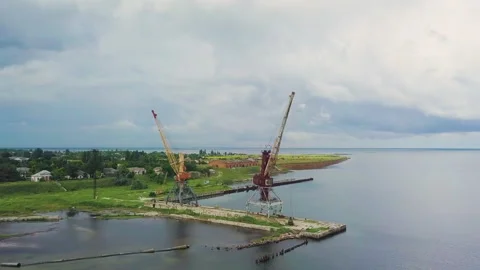 Two old rusty cranes in the seaport. Stock Footage 157108264