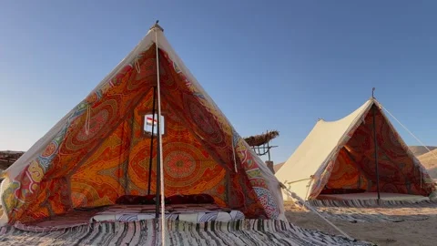 Two open ornamental Arabic Bedouin Tent for Night Camping in Sandy Desert 库存影片 341839915
