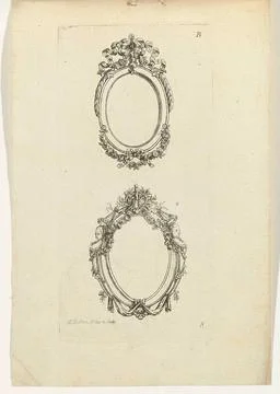 Two oval picture frames; Iie cahier d ovales et de medallions pour les bij... Stock Photos