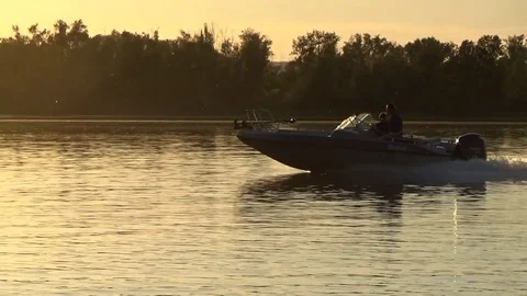 Two people on the boat Video stock 82415098