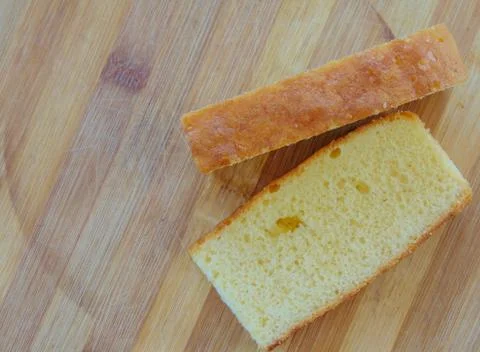 Two pieces of biscuit. Foto stock