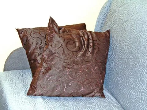Two pillows on a bed Stockfoto's
