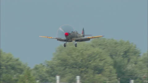 Two Place Super Marine Spitfire Land 스톡 동영상 47791406