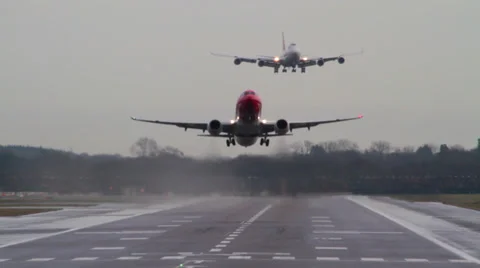 Two Planes on a Runway 스톡 동영상 34413830