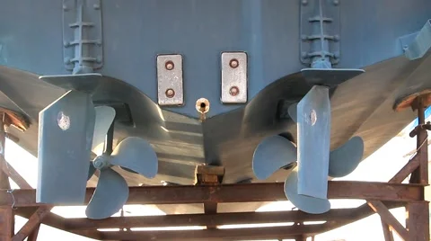 Two propellers with dripping water Video stock 48411457