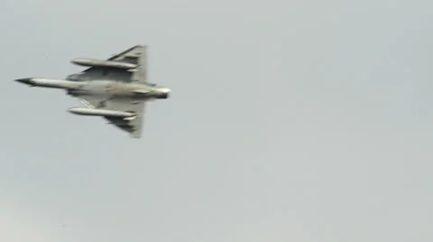 Two Ramex Delta fly by 10971 Vidéo 25000884