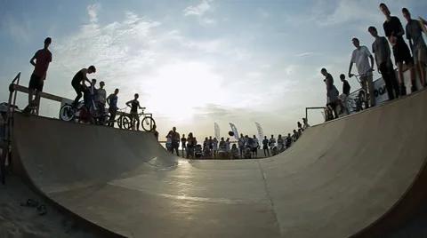 Two Roller Skater Collided With Each Other in the Ramp During Rollerskating Stock Footage 60704463