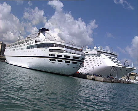 TWO SHIPS at the harbor 動画素材 22747554