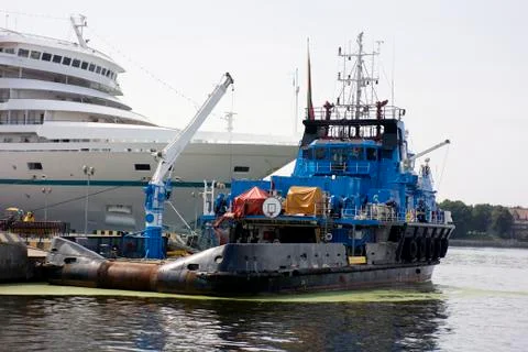 Two ships in a seaport Foto stock