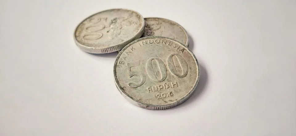Two side of old 500 rupiah coin from Bank Indonesia Stock Photos