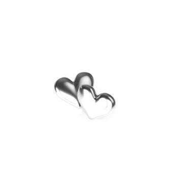 Two Silver Heart on white background. 3D Rendering Illustrazione stock
