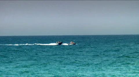 Two speed boats over the waves Video stock 711905
