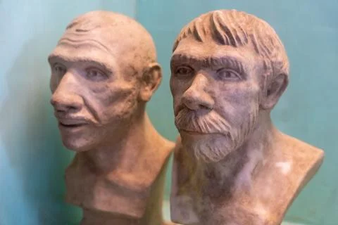 Two statues of men with beards and mustaches. in Chennai Fotos Stock