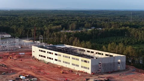 Two story data hall in cream precast panels, Louisa County, Virginia 스톡 동영상 346333638