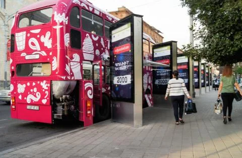 Two-story excursion bus. 库存照片