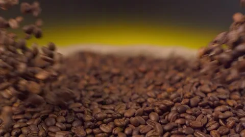 Two streams of coffee beans Stockbeeldmateriaal 59538638