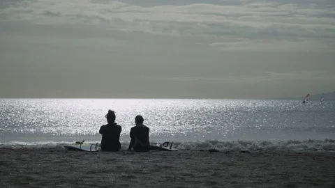 Two surfers Video stock 99965066