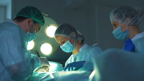 Two of surgeons at the work 스톡 동영상 113626978