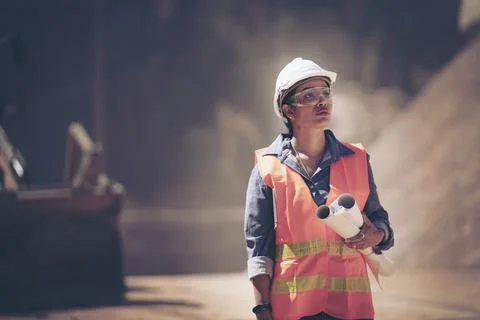 Two Surveyor builder Engineer technician  Business Team discuss plan at new c Stock-Fotos