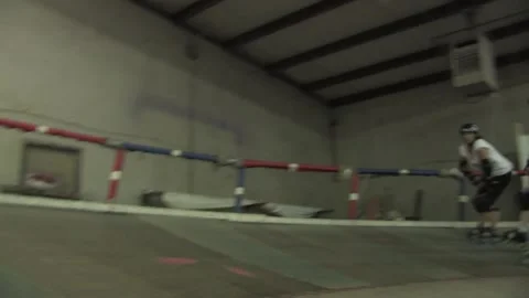 Two teams skate and train Texas Roller Derby Video stock 232958022