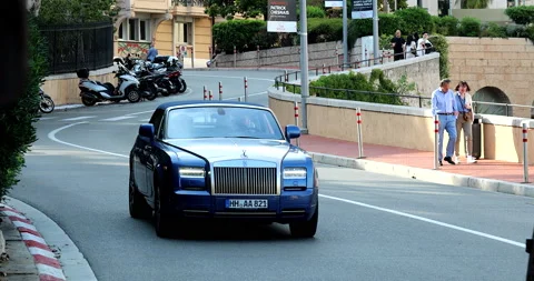 Two Tone Rolls-Royce Wraith Stock-Footage 146065847