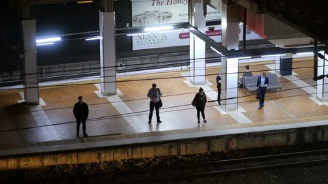 Two Trains Arrive at Central Station in Brisbane 스톡 동영상 92108916