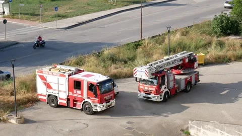 Two vehicles equipped by the fire brigade after having carried out a rescue 库存影片 245308065
