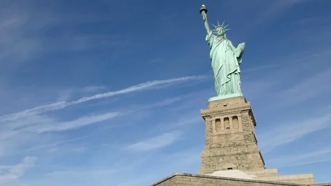 Two views of the Statue of Liberty HD 動画素材 95200644