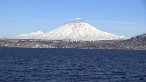 Two volcanoes Vídeo Stock 74714258