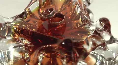 Two wedding rings rotating Video stock 1053054