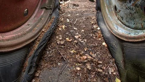 Two-wheel perspective: lines converging to the horizon Stock Photos