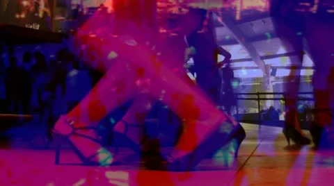 Two woman dancing at discotheque Vídeo Stock 20510893