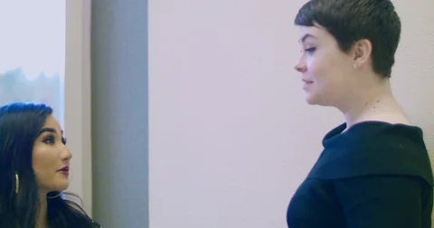 Two women talking Stock Footage 86141606