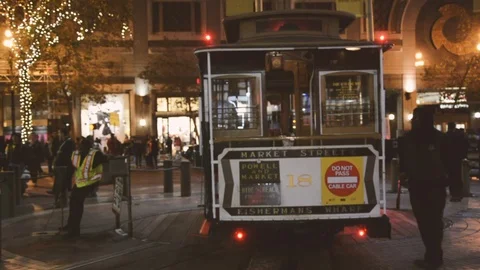 Two workers turn the Cable Car in the right position for a new journey Video stock 88612378