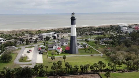Tybee Island Light Station Beside the Atlantic Ocean 動画素材 104615201