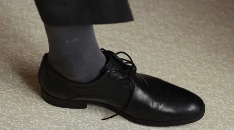 Tying laces on shoes 動画素材 64622132